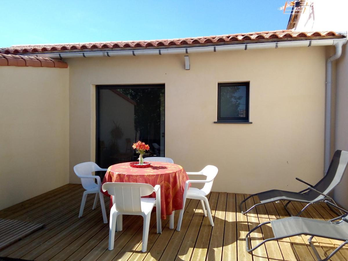 Apartamento Au Refuge Des Farfas Saint-Paul-en-Pareds Exterior foto